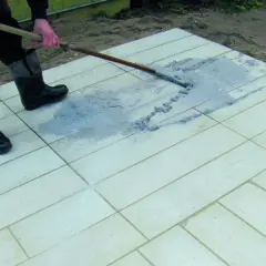 Jaka spoina na taras? Wybór odpowiedniej fugi dla trwałości i estetyki