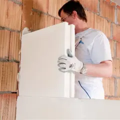 Z czego ścianka działowa do łazienki? Porównanie najlepszych materiałów