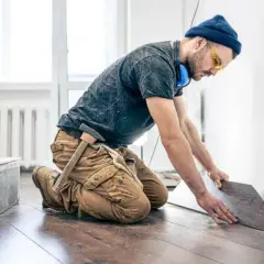 Ile kosztuje podłoga z paneli? Zaskakujące ceny i ukryte wydatki!
