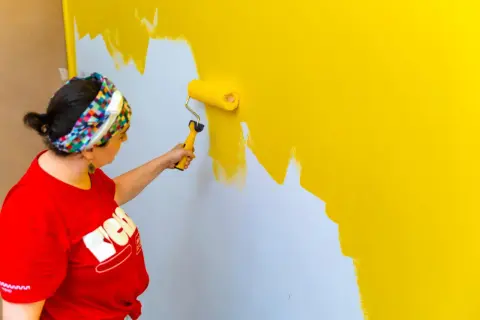 Jaka farba będzie najlepsza do pomalowania ścian? Praktyczny poradnik