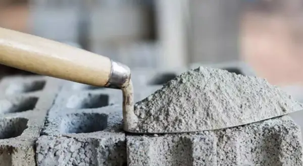 Ile worków cementu jest w palecie? Zaskakujące informacje o wadze i typach.