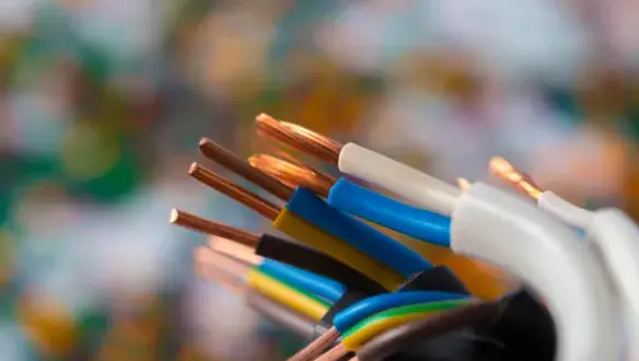 Przewody elektryczne ziemne miedziane i kable YKY — co warto wiedzieć przed zakupem?